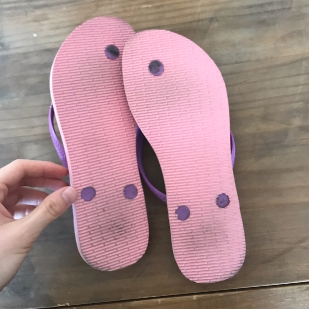Colorful Flip Flops 🌸 - Picture 3 of 4